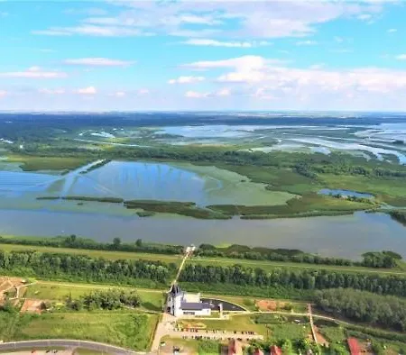 Tulipános Сasa de vacaciones Abádszalók